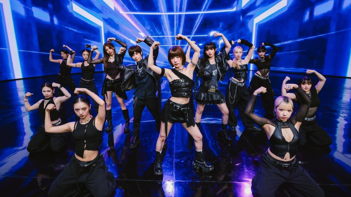BOOM!怪物星人在虛擬攝影棚拍攝MV,更帶了8位舞者一同入鏡。(圖/相映音樂提供)