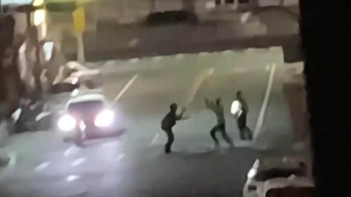 違規被攔竟揮拳!苗栗男情緒失控攻擊警察,辣椒水噴眼才冷靜。(圖/翻攝自苑裡串起來)