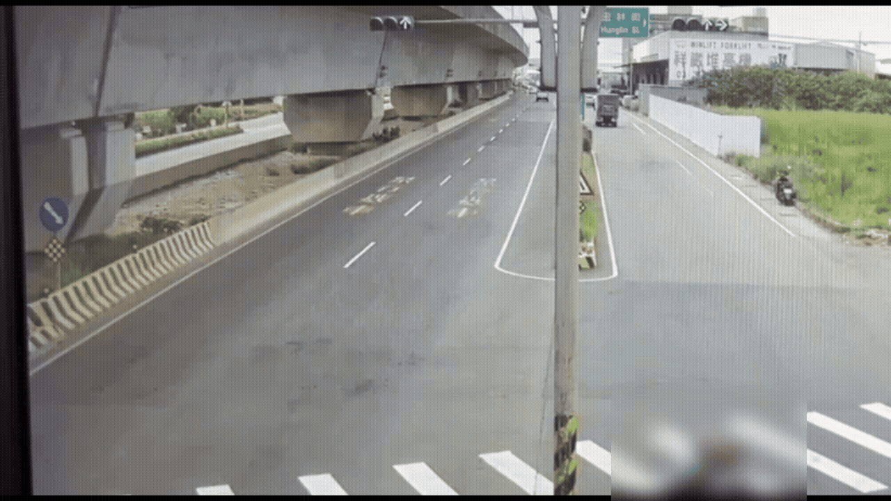 有片／雙載騎士未依規轉彎！砂石車猛撞8旬夫妻　捲車底死亡