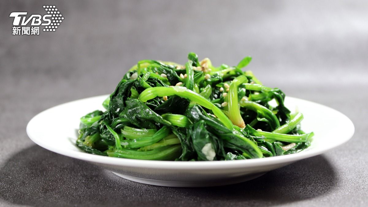 燙青菜營養流失?醫曝「3大優勢」甩迷思 維生素E提升60%