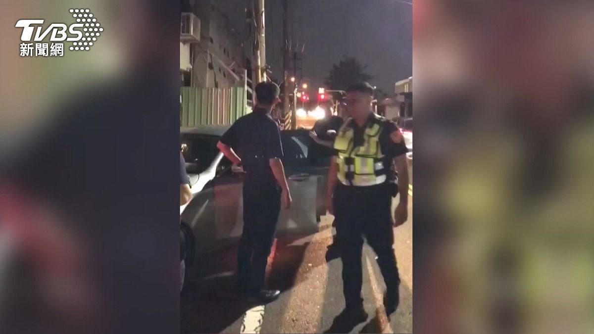 警方接獲消息,經過約二十分鐘的追尋,成功逮捕了吳姓嫌犯。
