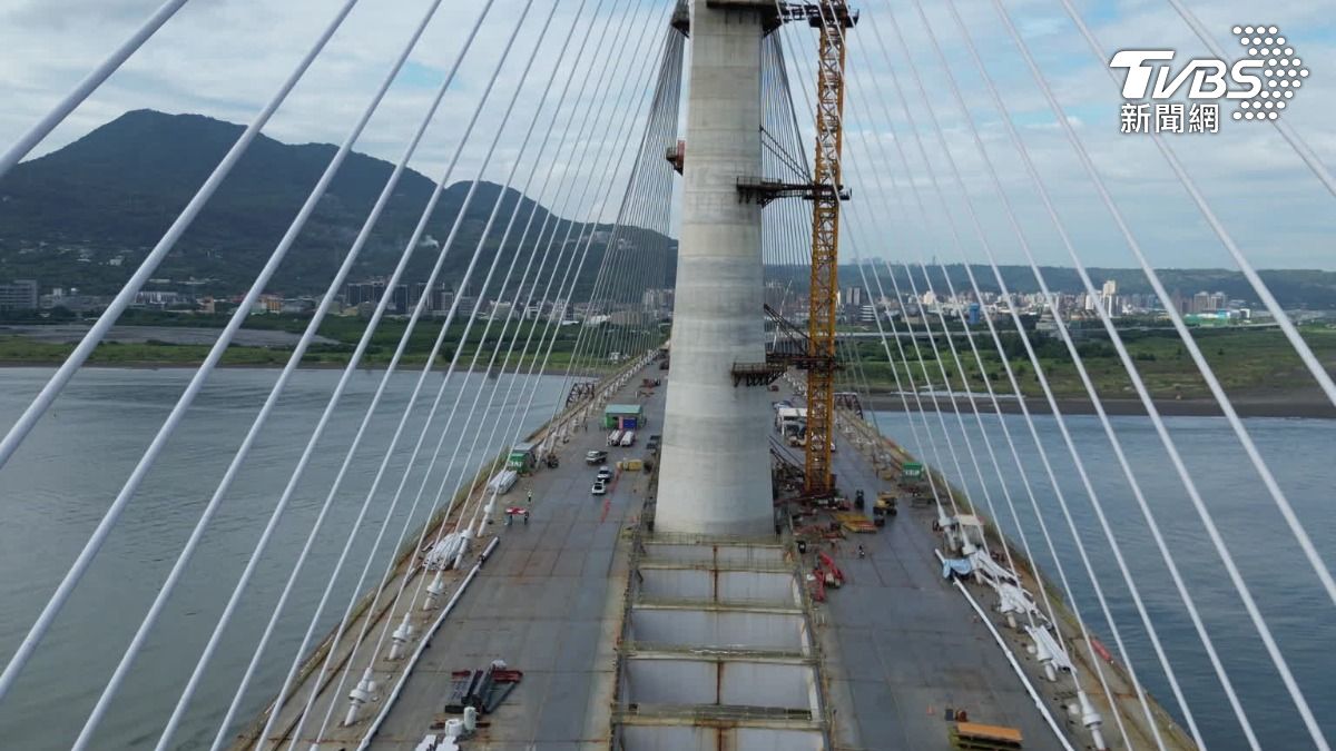 淡江大橋將通車。(圖/TVBS)