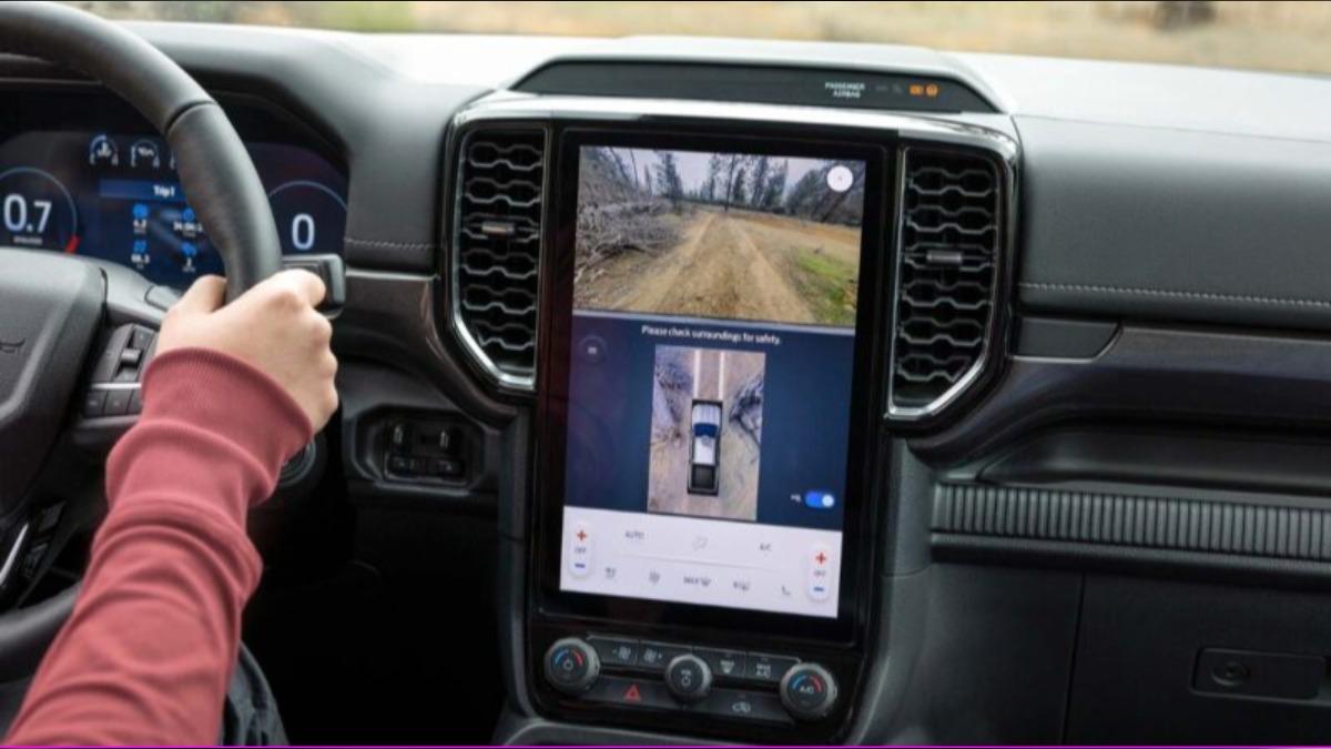 Ford全球召回190萬輛!「倒車鏡頭」故障恐增碰撞風險