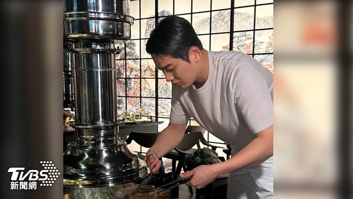 有機會吃到文世勳親自烤的肉。(圖/陳昫蓁攝)