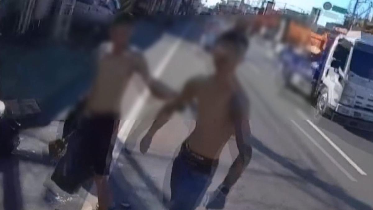 垃圾未分類被拒收！裝潢工當街辱罵清潔員。(圖／民眾提供)