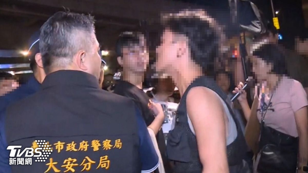 公館圓環拆除爆衝突!抗議男子朝警「連揮數拳」 警方要辦了