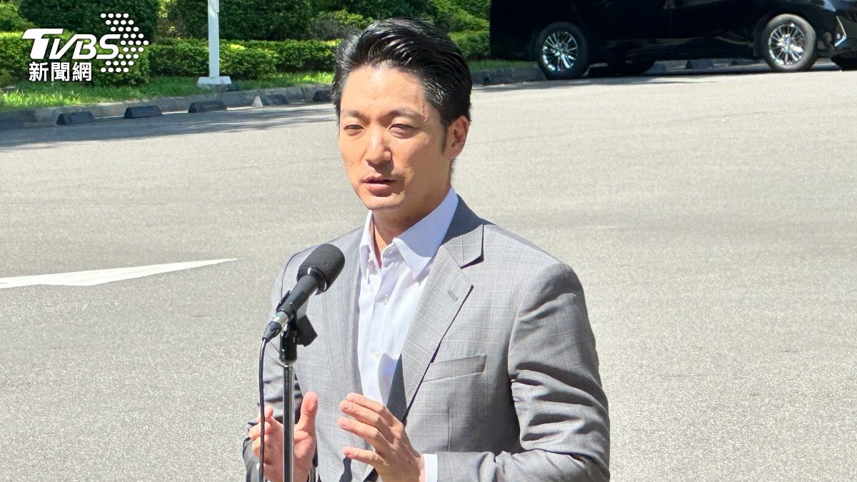 台北市長蔣萬安要中央別以一紙公文刪掉捷運建設經費。(圖/潘袁詩羽攝)