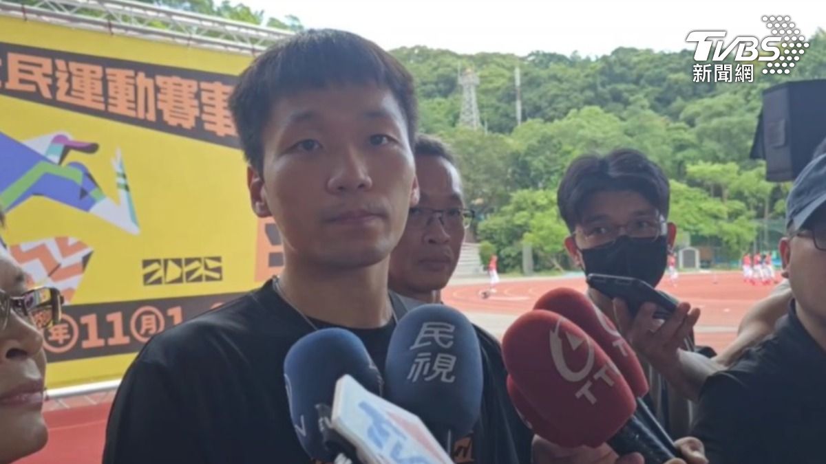 運動部長李洋上任後首場公開行程，談到近期體壇風波。（圖／TVBS）