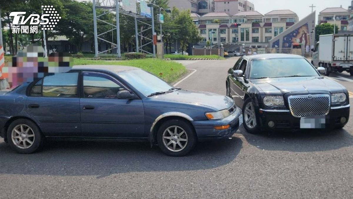 國產車對決「小賓利」 網:還好不是真賓利少賣一顆腎