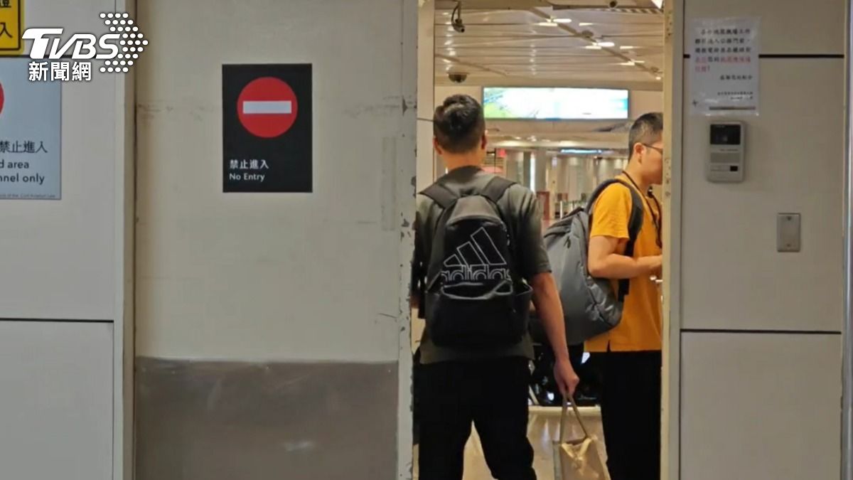 桃機航警收賄大開公務門 放行旅客帶449條加熱菸遭收押免職