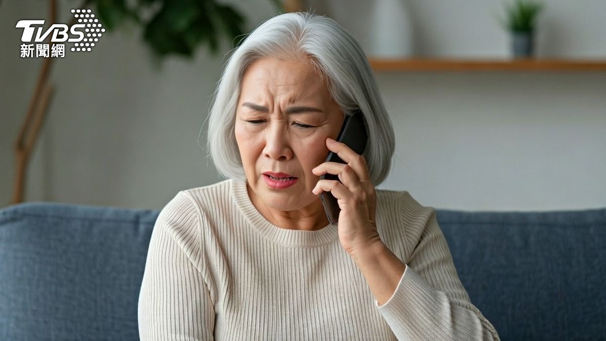 板橋區一名女子接到一通自稱郵局主任來電。(示意圖,非當事人/shutterstock 達志影像)