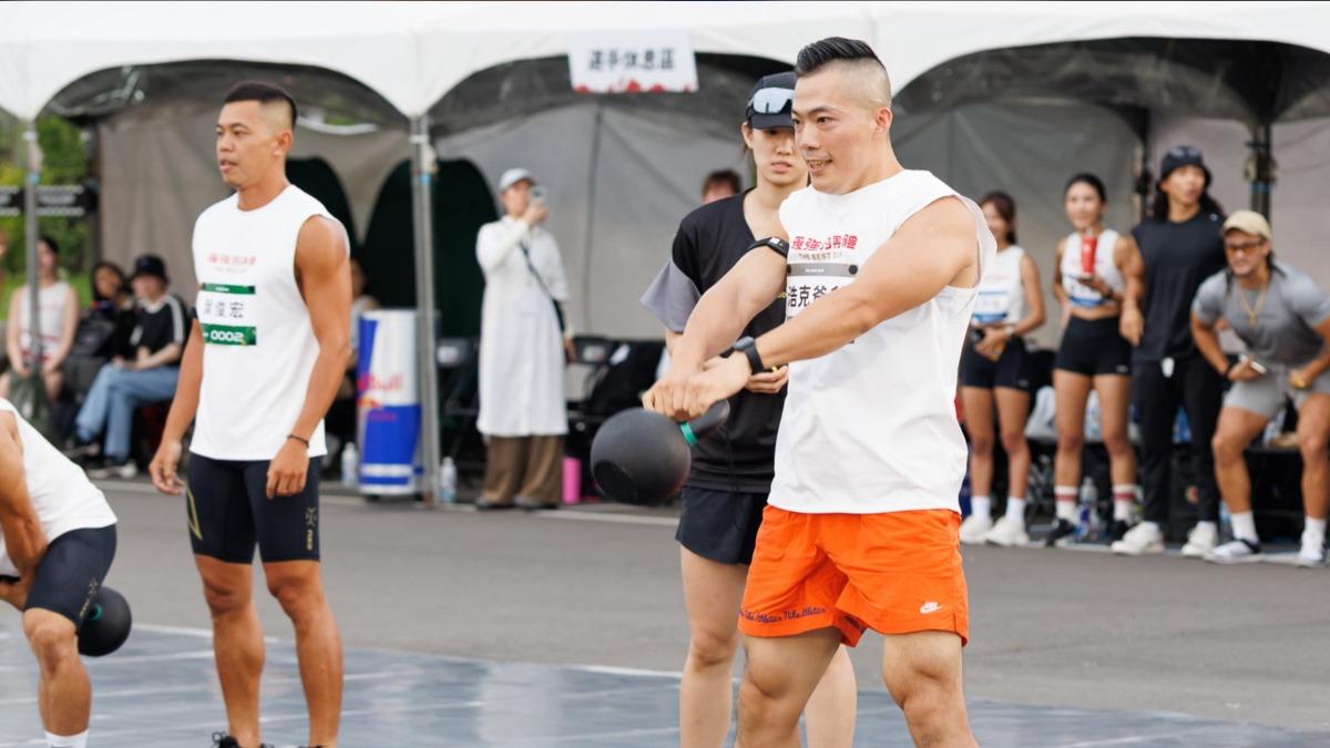浩克爸爸教練挑戰博士班,五度五關終於圓夢 。(圖/我在娛樂提供)