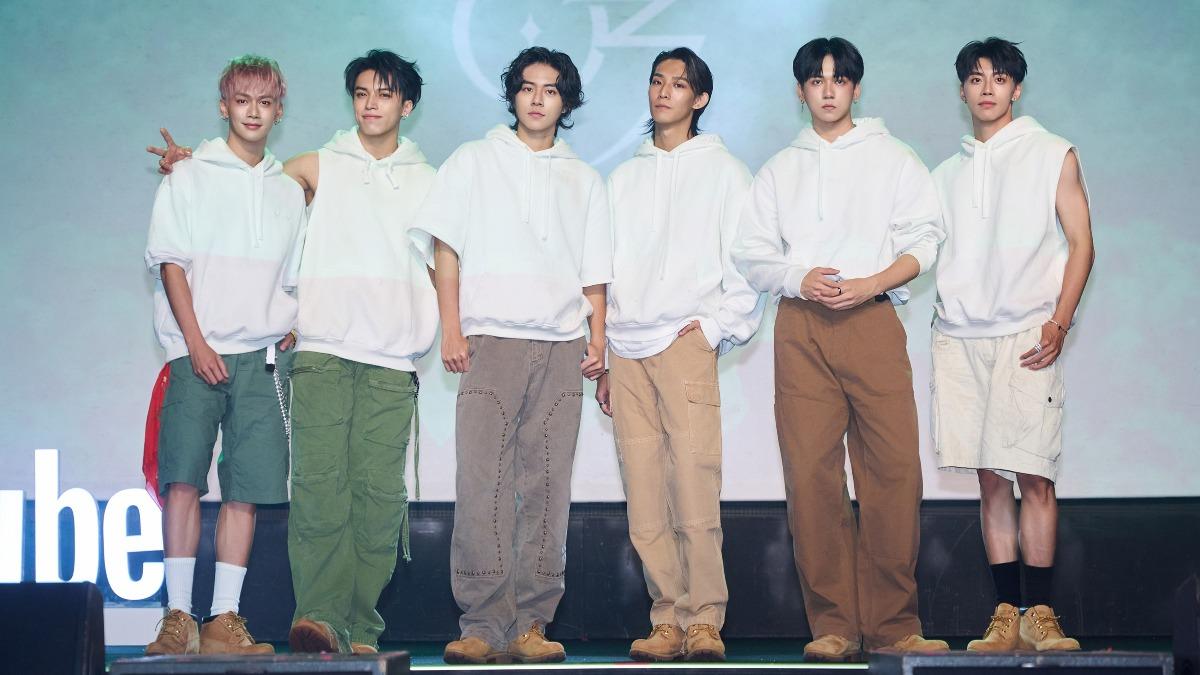 子翔(左起)、哲言、佳辰、煥鈞、祖安、文廷分享成軍3年來的點點滴滴。(圖/索尼音樂提供)