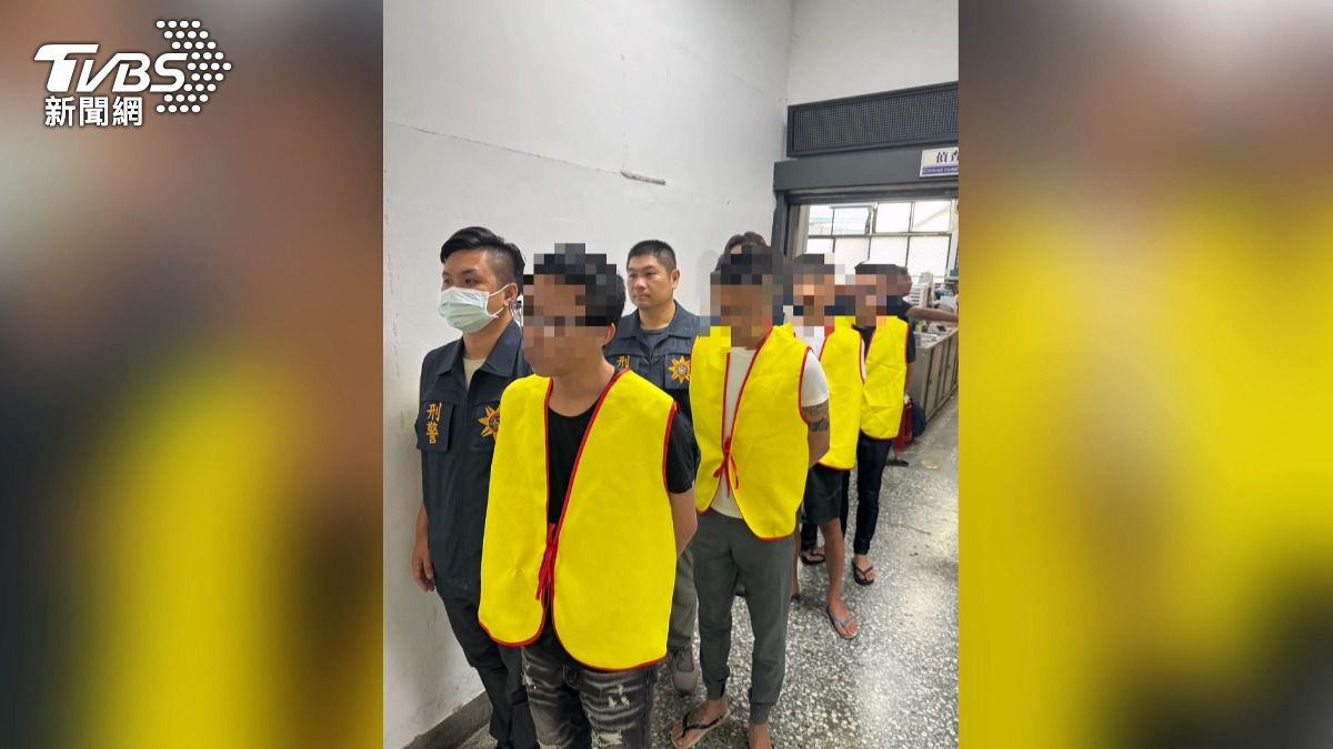 開槍的蔡姓男子，被搜出兩把改造手槍和三枚子彈，遭法院裁定收押。（圖／TVBS）