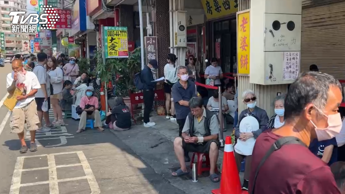蛋黃酥之亂再現!休息前最後營業日 代購翻倍1盒賣1千五