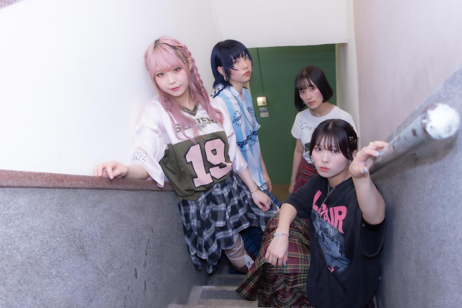 Ayano(左起)、Mimori、Kaho跟Canaco覺得能有機會直接跟台北粉絲交流、親眼看到大家的反應相當難得。(圖/雅慕斯娛樂提供)