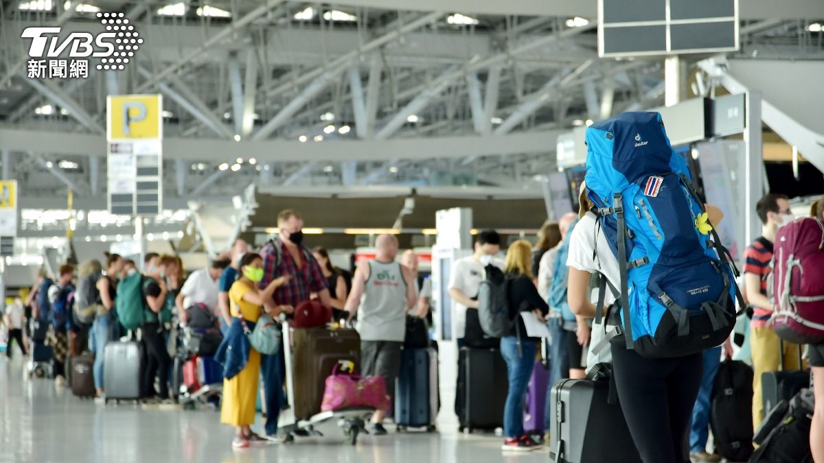 台灣旅客入境須留意護照效期至少六個月以上。(示意圖/shutterstock 達志影像)
