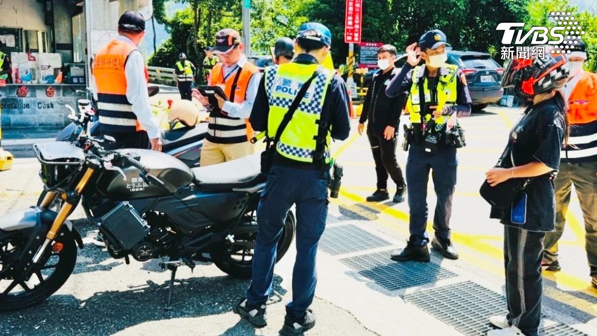 屏東縣警察局呼籲駕駛應護山護人護安全。(圖/TVBS)