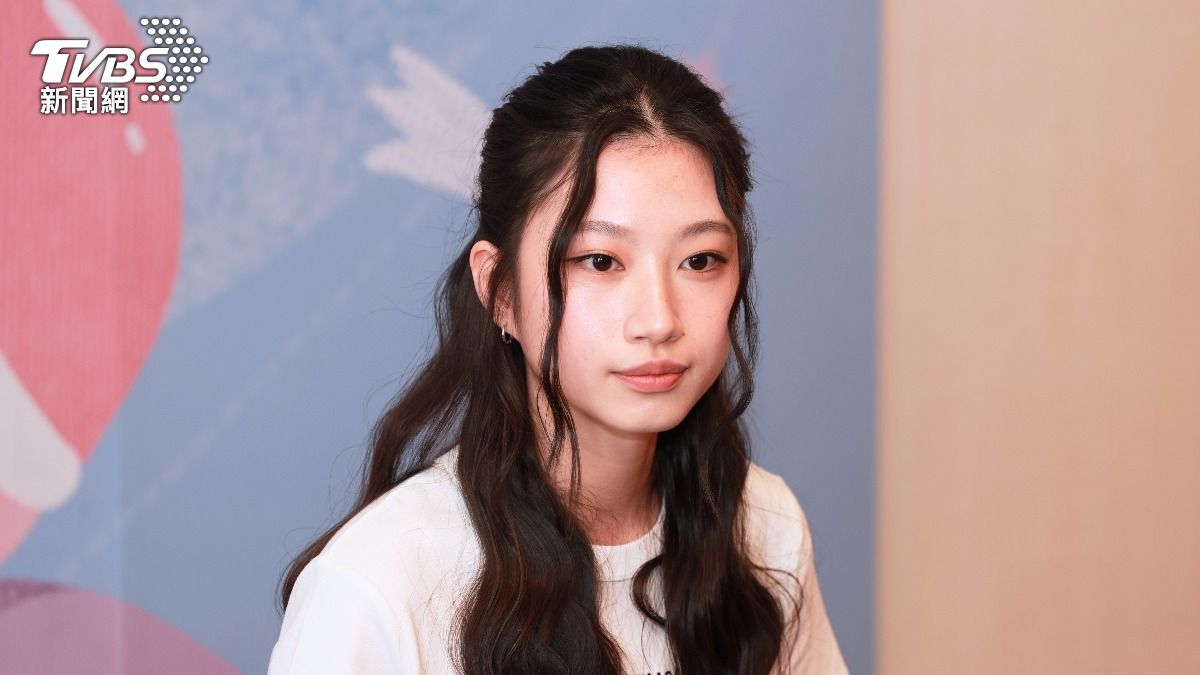 李千娜的女兒顧穎首度出席公開活動。(圖/趙世平攝)