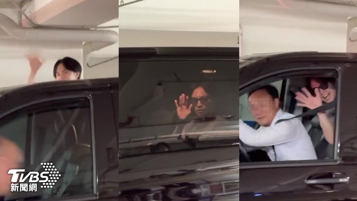 上車前中島健人先踩高跟粉絲揮手,在車內又亮著燈揮手,最後又鑽到前座。(圖/讀者提供)
