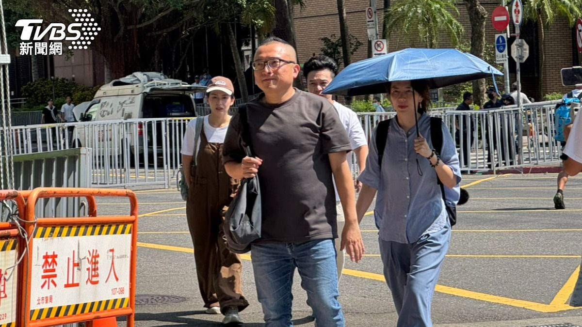 民眾黨秘書長周榆修也赴集結現場關心支持者。(圖/劉庭宇攝)