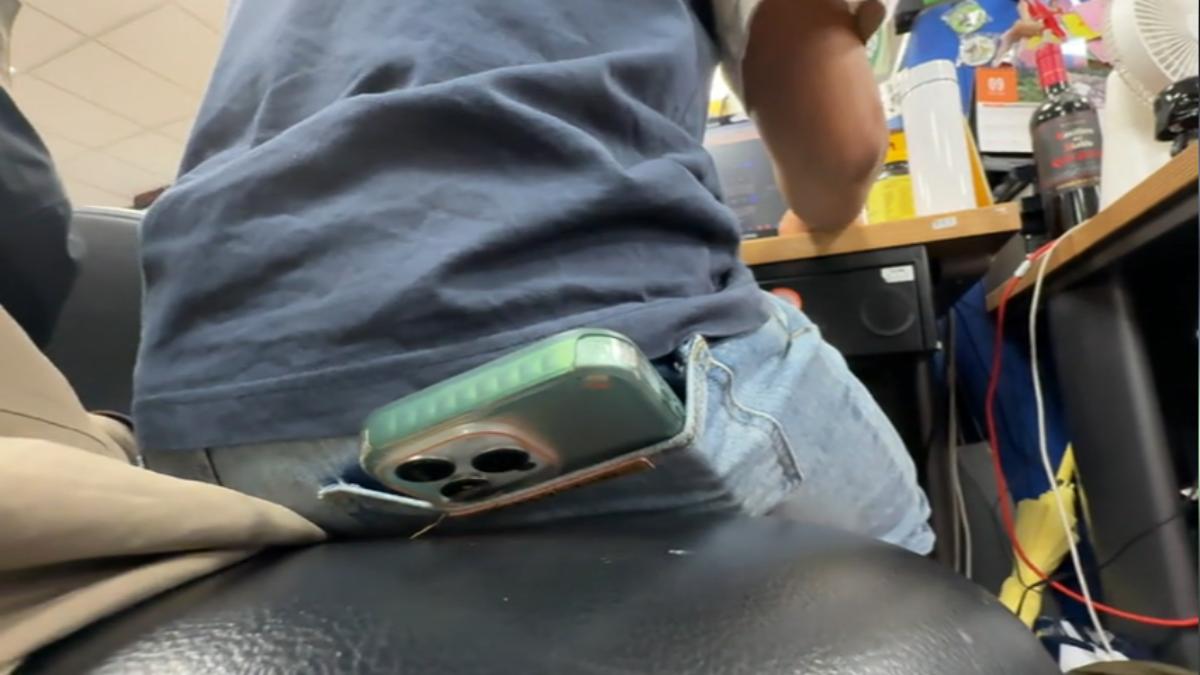 傳出iPhone Air易折彎,蘋果說明採用五級鈦合金,且減少結構弱點不易彎折。(圖/TVBS)