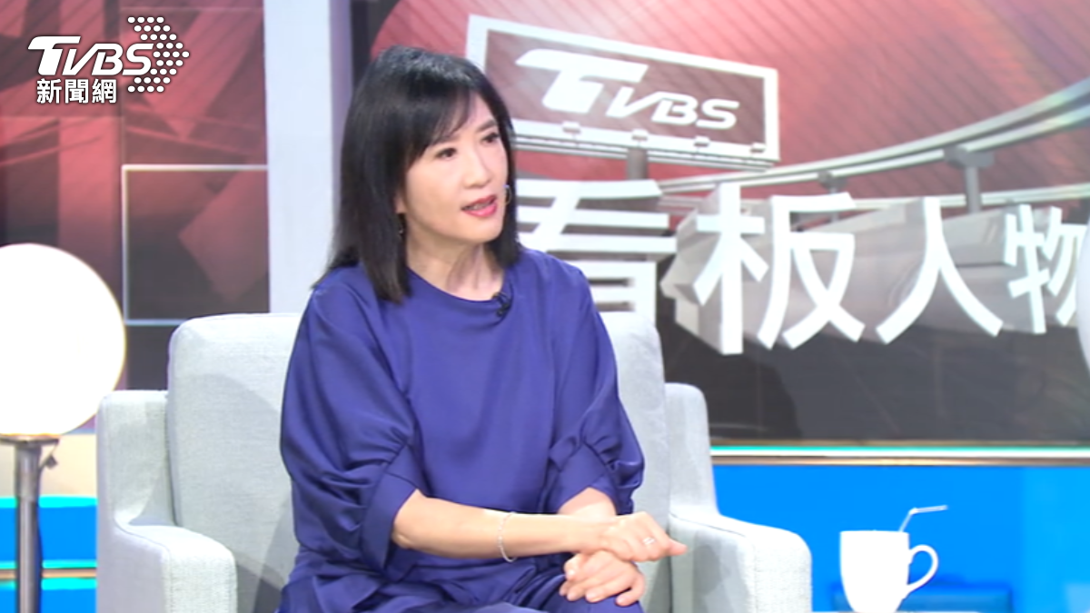 主持人方念華憑藉《看板人物》獲得金鐘60提名。(圖/TVBS)
