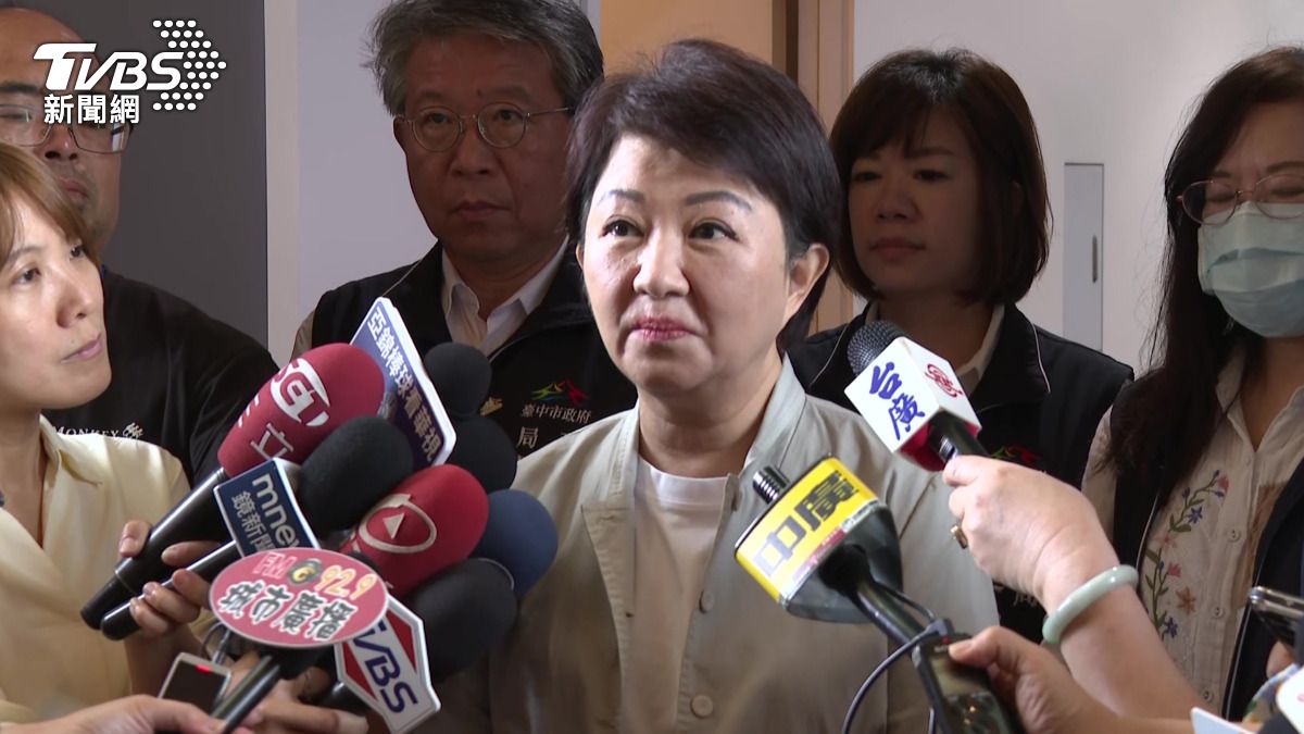 預算中拿出1400億，將排擠孩子們的教育經費、老人健保補助以及雙十公車等市政建設。(圖／TVBS) 