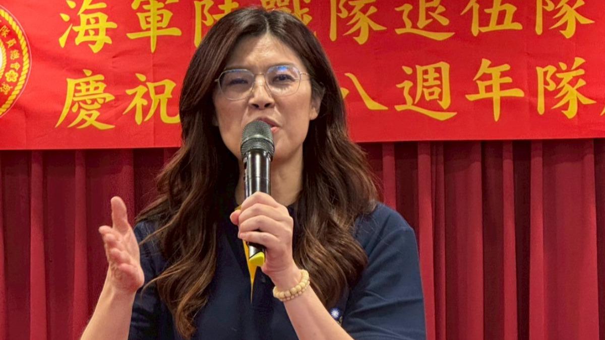 鄭麗文戰鬥形象鮮明。(圖/翻攝自鄭麗文臉書)