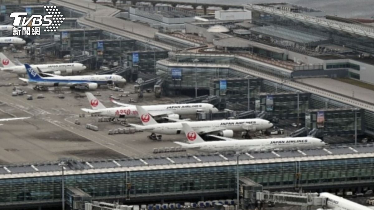 日本羽田機場安檢員是慣竊!偷走旅客現金至少30萬。(圖/達志影像美聯社)