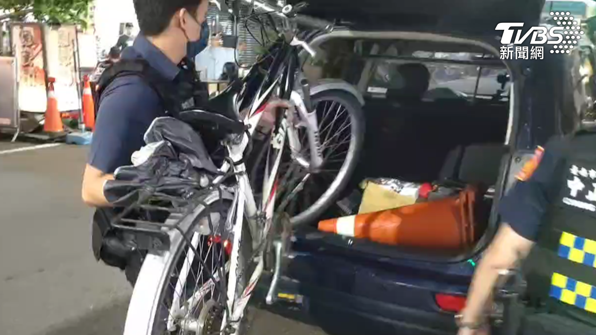 退休老師的是捷安特CS800的舊款,新車價約6200元,而他騎走的,是一輛雜牌約2000元的單車。(圖/TVBS)