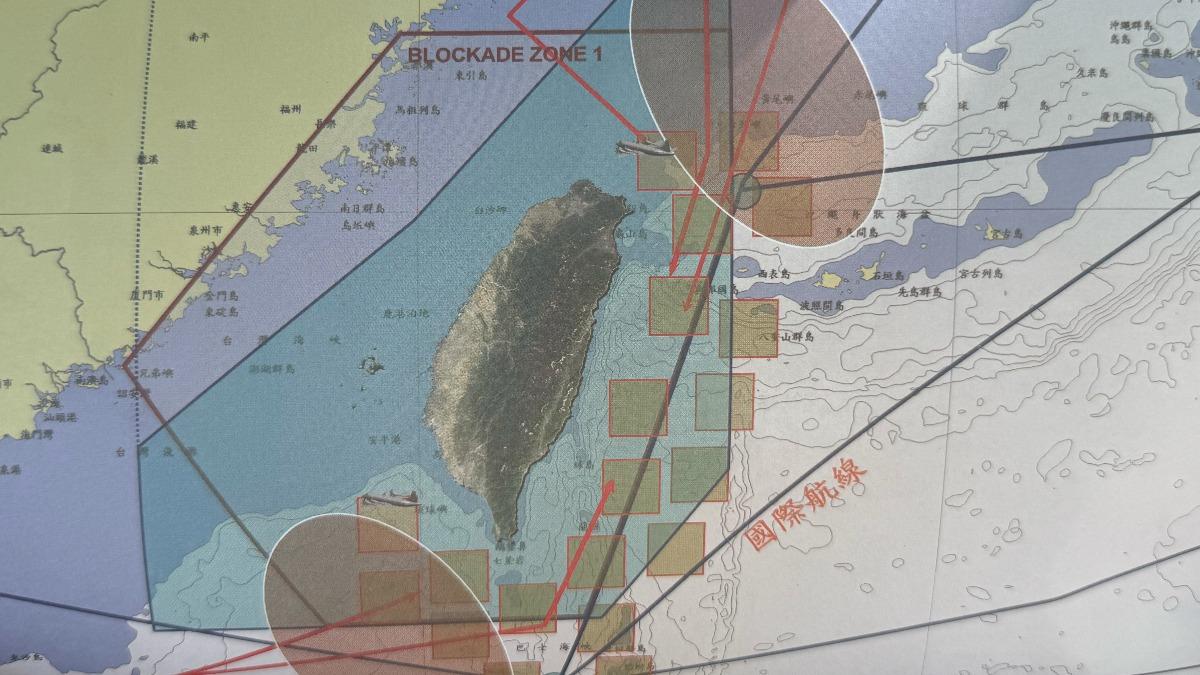 我國軍方昔日以此示意圖,說明向美採購潛艦對台海防務的必要性。橢圓形為經常性部署區;方形為伏擊區。(圖/中華民國國防政策與戰略研究協會)