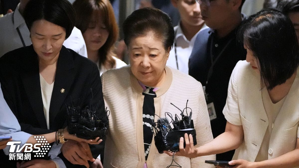 涉賄賂金建希!統一教會長韓鶴子到案受訊 揭先前拒傳喚原因