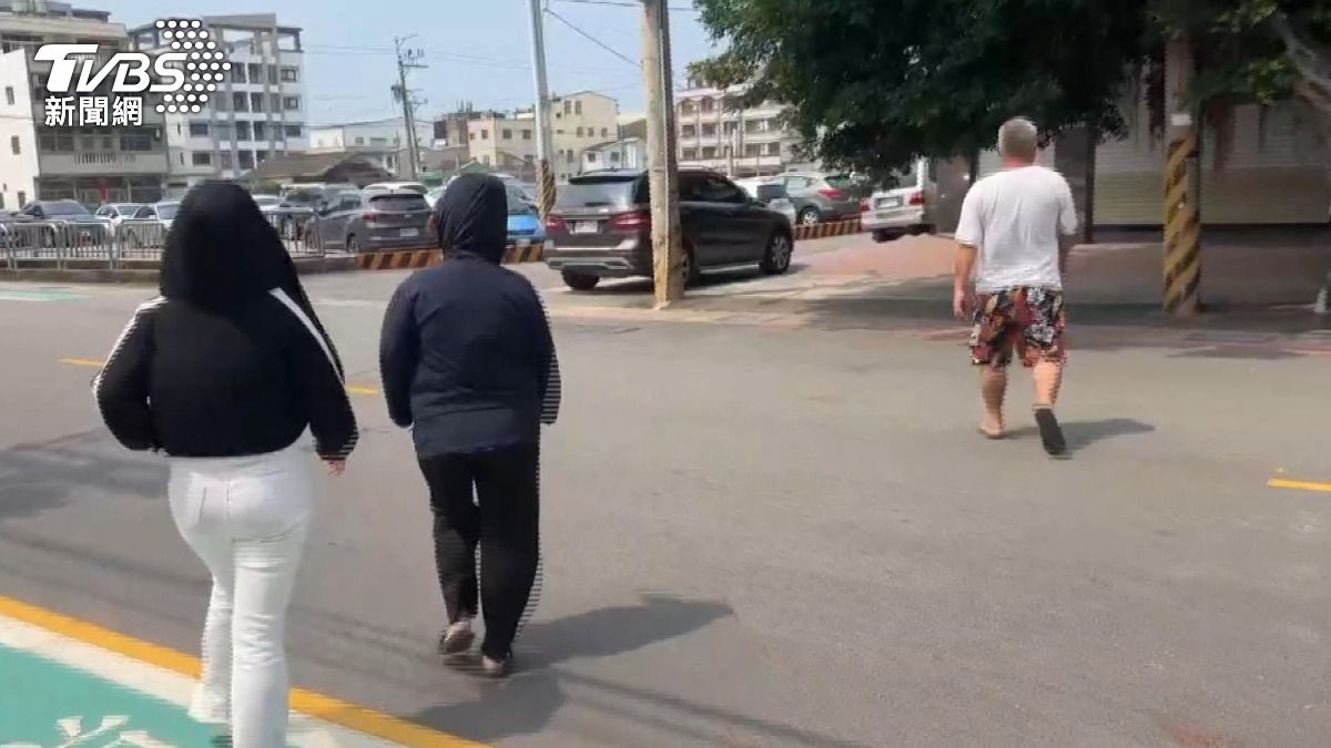 嫌犯的親友表示，這個孩子平常很乖，不知道為什麼會發生這種事情。(圖／TVBS)