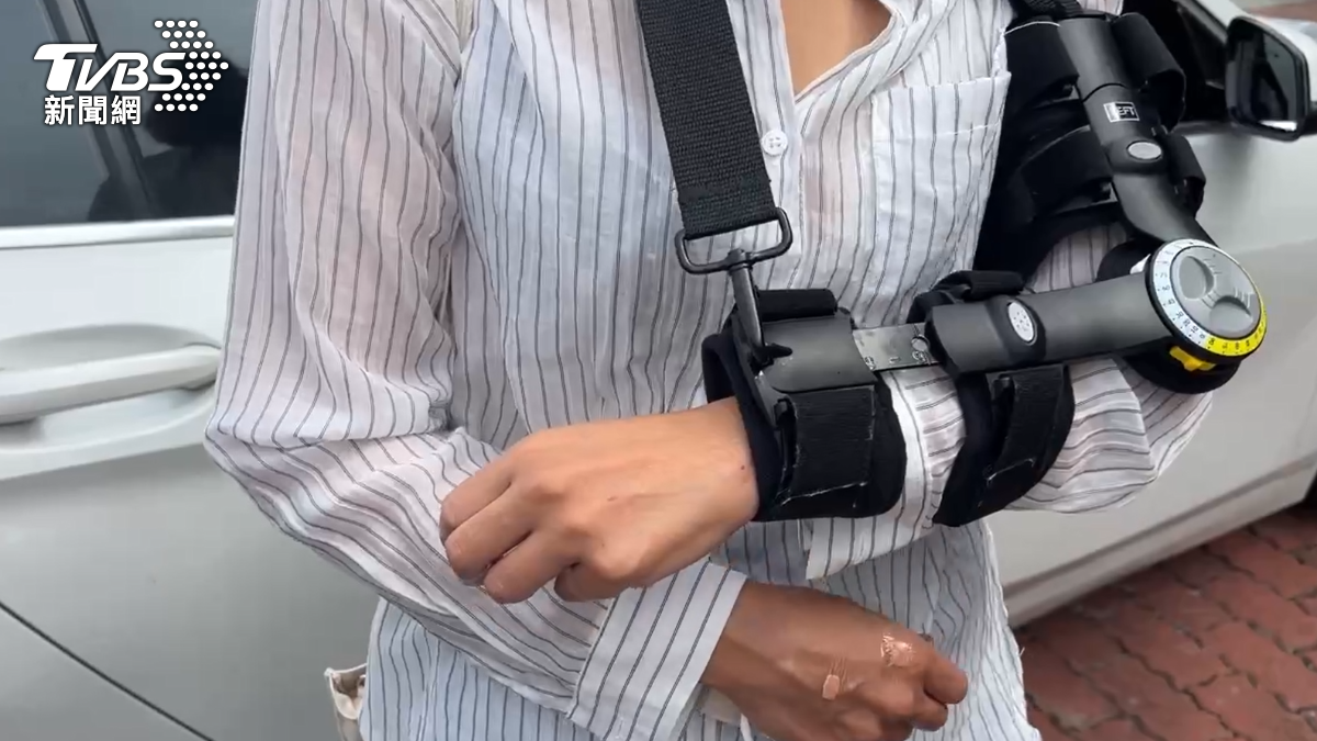 阿嬤突穿越馬路!女騎士嚇到摔倒 手肘遭輾骨裂還腦震盪
