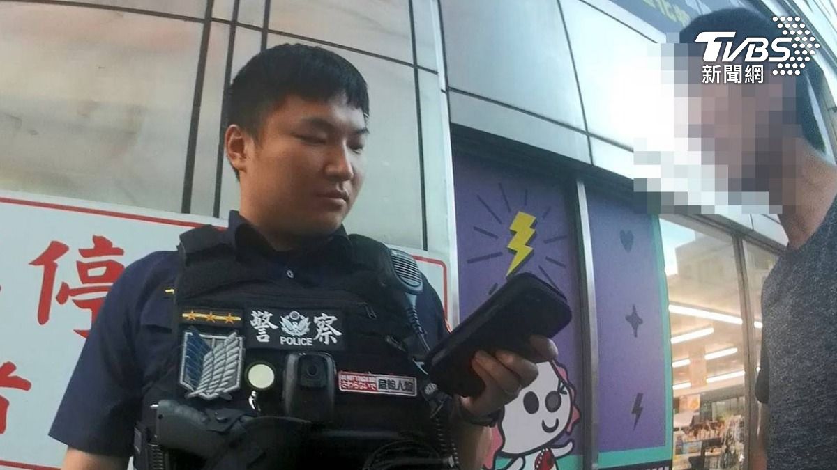 高中師遭控欠錢不還，警方獲報將男子帶回。（圖／TVBS）