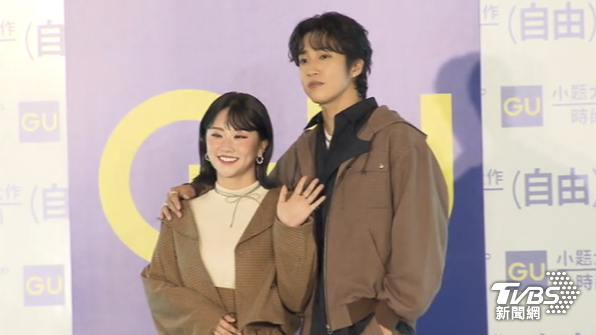 政府一胎擬補助10萬,凡凡夫妻檔聞訊樂開懷。(圖/TVBS)
