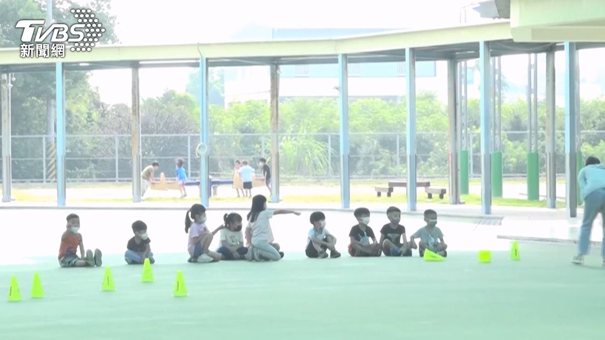 女童體育課劇烈運動！肌肉酵素指數飆破萬。(圖／TVBS)