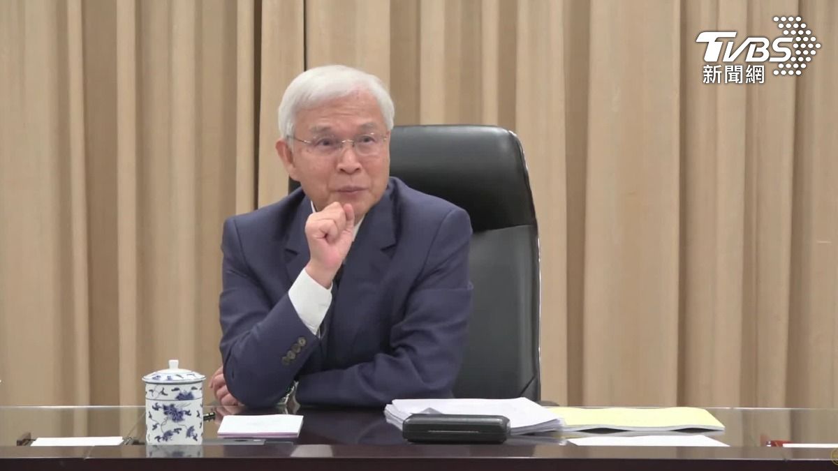 利率2%連六凍！沒鬆綁房市，楊金龍表示合理決定。（圖／TVBS）