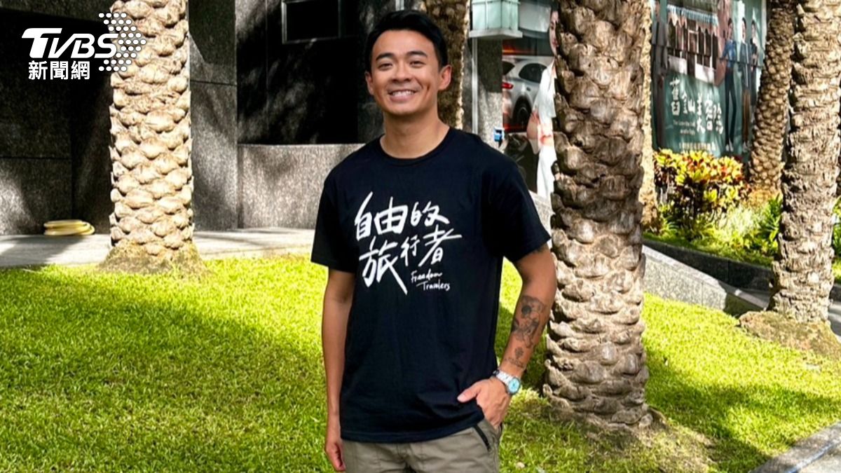 獨／融融遊非洲「誤食半熟老鼠」苦吐：內臟還在　驚動當地人圍觀
