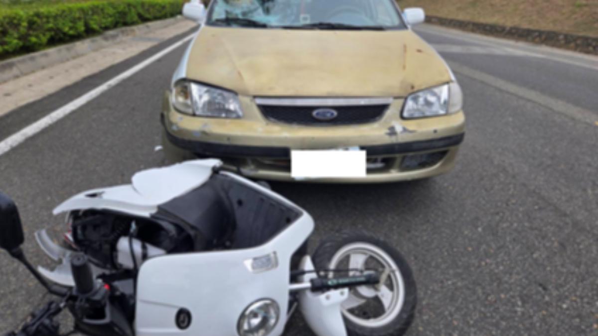 陸客遊金門騎電動車遭撞,腦出血命危。(圖/警方提供)