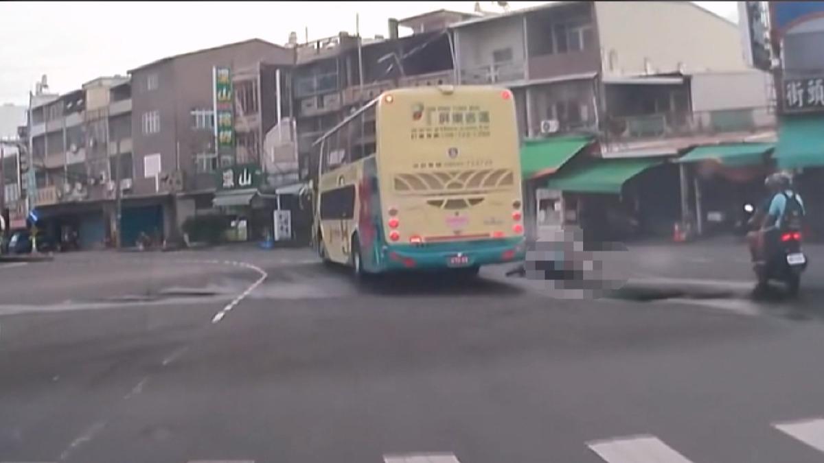 屏東萬丹一名國中生騎單車上學途中與公車發生碰撞，差點被捲入公車車輪下。（圖／翻攝臉書屏東縣萬丹鄉交流地）