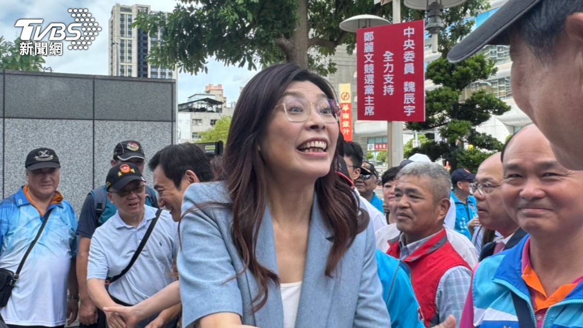 鄭麗文登記參選國民黨主席。（圖／陳怡潔攝）