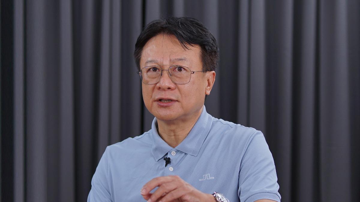 卓伯源登記參選國民黨主席。（圖／寒梅Talk爆提供）