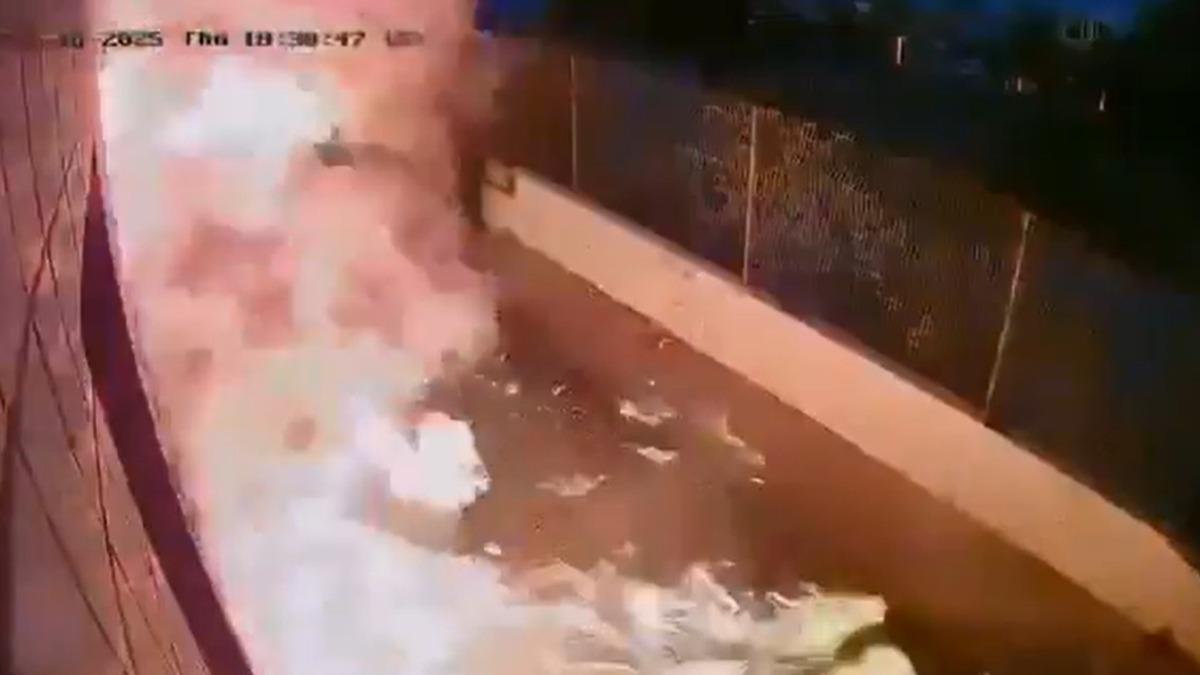 葉門叛軍胡塞武裝組織18日一架無人機突襲了以色列南部城市一間飯店,被監視器紀錄下來。(圖/翻攝X via @IDF)