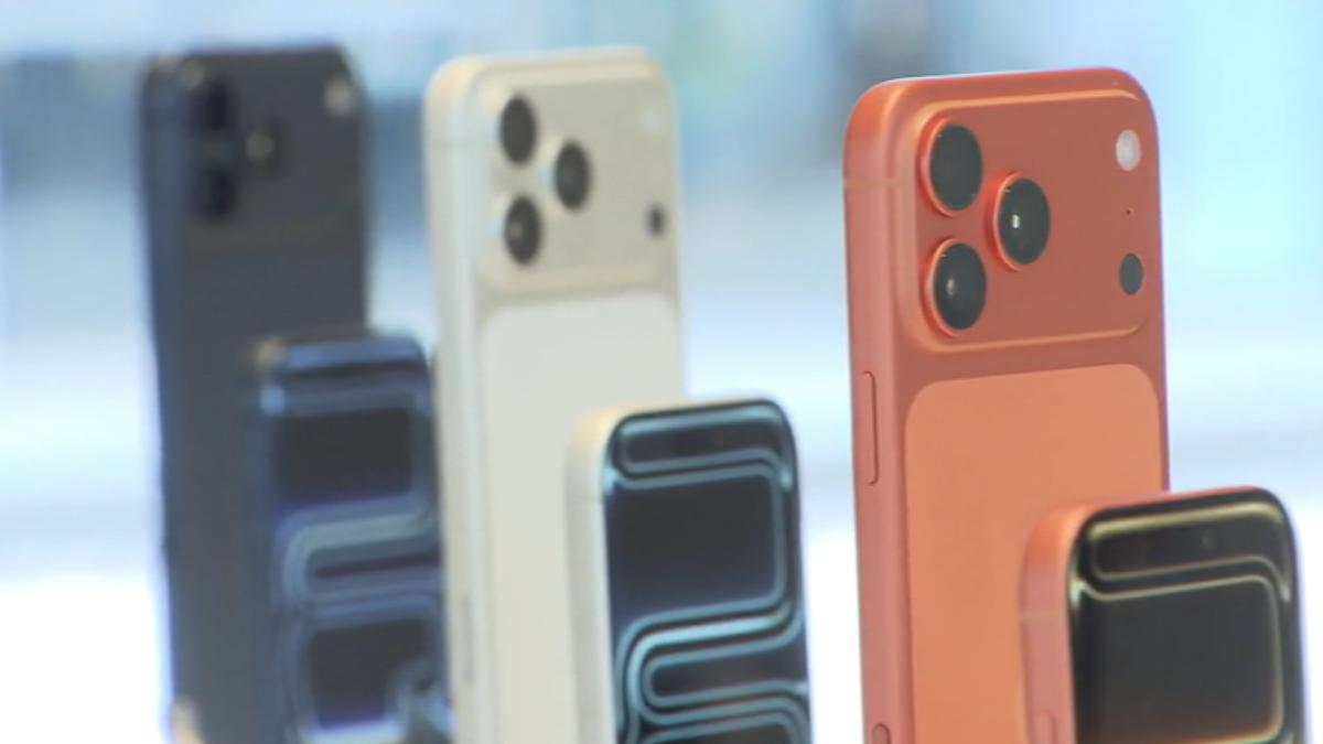iPhone17 Pro系列的新顏色「宇宙橙」引人矚目。（圖／TVBS）