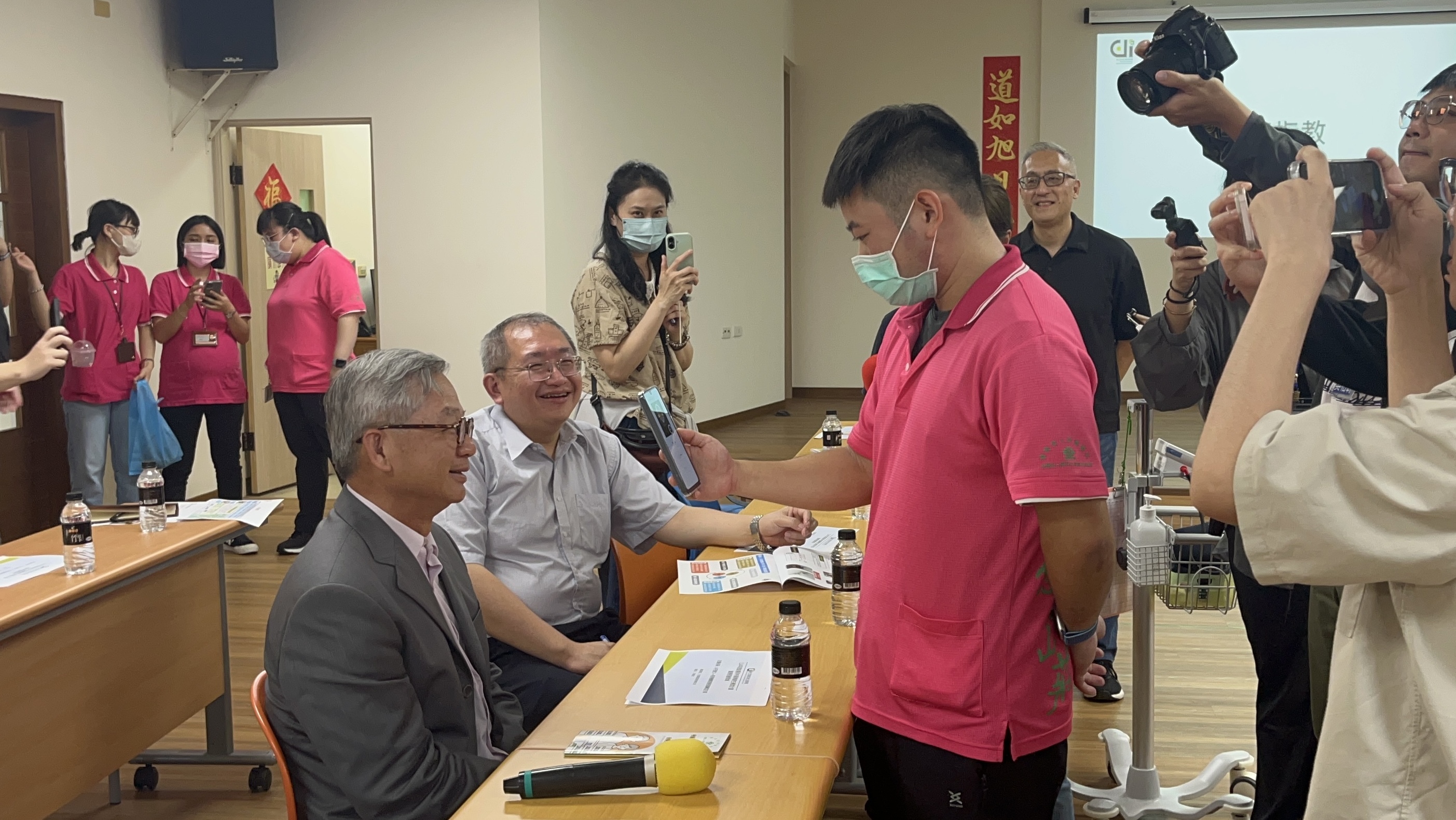 國科會催動健康照護AI化 護理叮嚀即時彙整翻譯