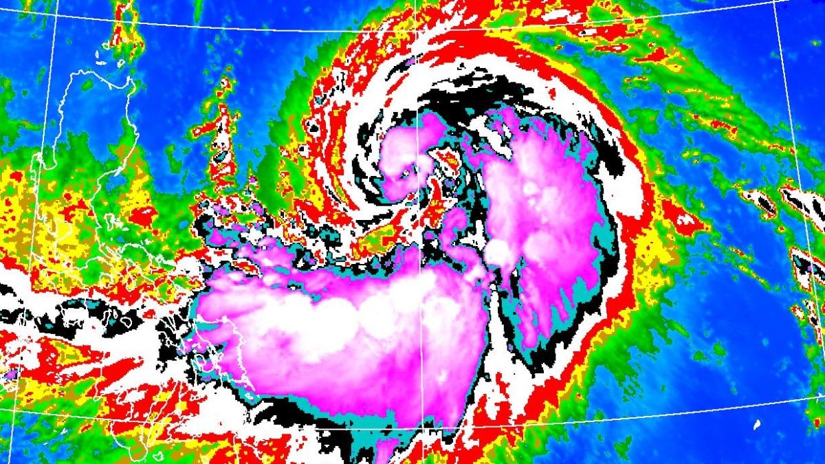 天氣/週一有望颱風假?7地「暴風圈侵襲率」飆破6成