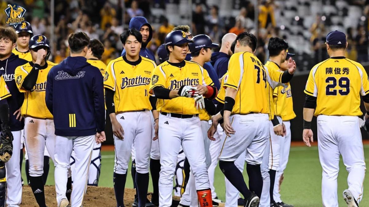 中職/陳聖平再見失誤!兄弟1分險勝統一 全年封王魔術數字M9