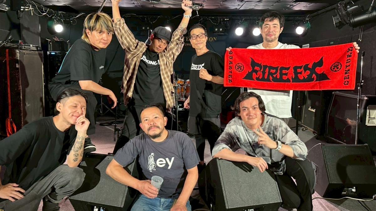 滅火器與HUSKING BEE在札幌合體演出。(圖/火氣音樂提供)